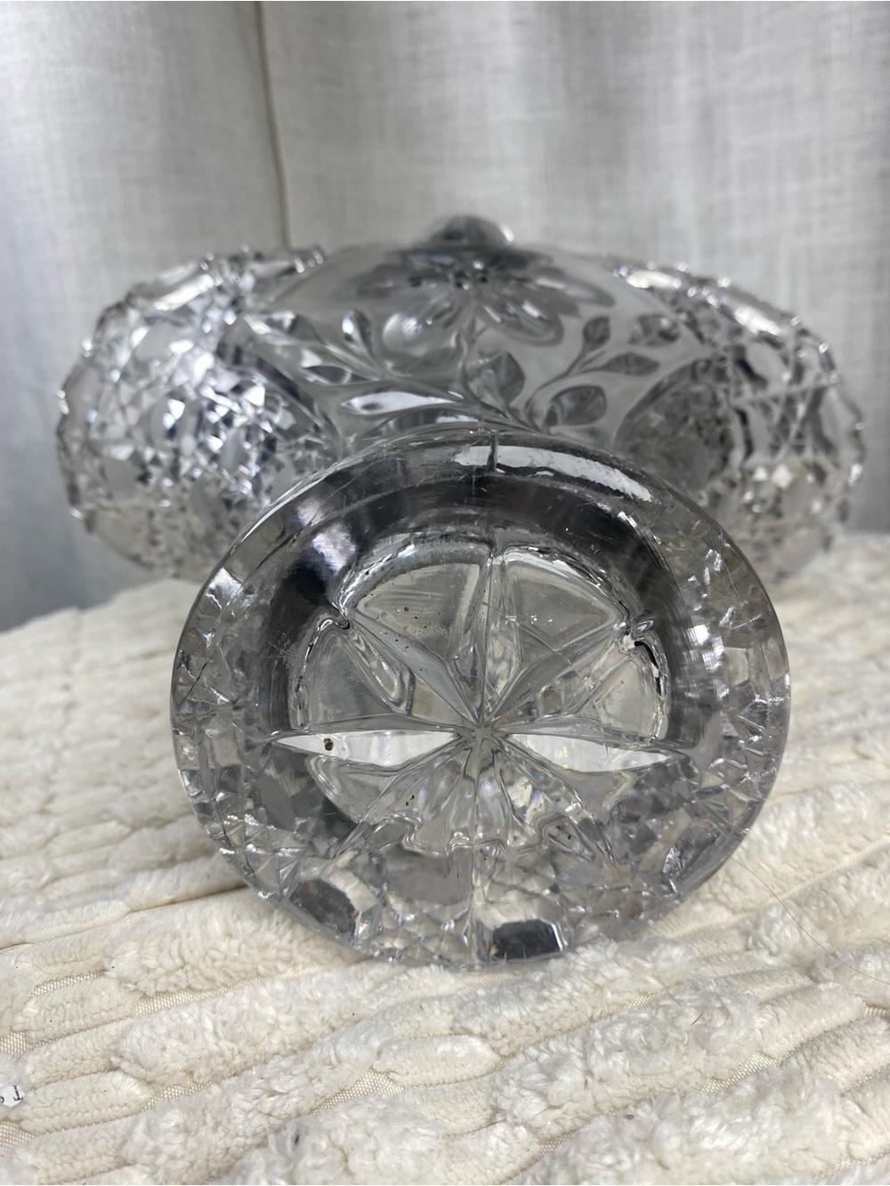 Vintage Crystal Glass Bride’s Basket Vase Flower Etched Starburst Base 11.5” - Picture 13 of 14